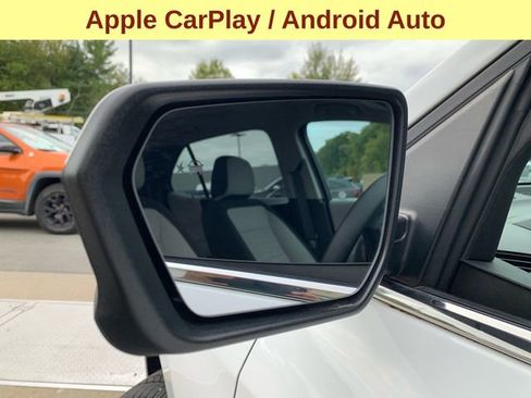 Used 2023 Chevrolet Equinox LT w/ Driver Convenience Package image 8