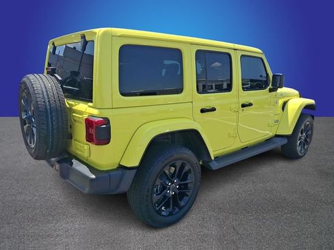 Used 2024 Jeep Wrangler Unlimited Sahara AWD/4WD image 4