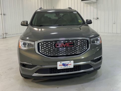 Used 2018 GMC Acadia Denali w/ Technology Package image 4