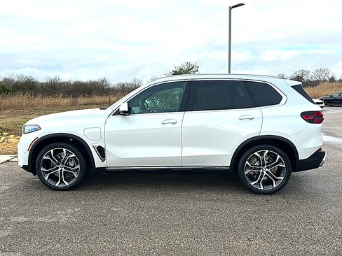 New 2026 BMW X5 xDrive50e AWD/4WD image 5