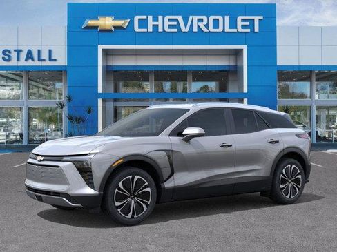 Used 2026 Chevrolet Blazer EV LT AWD/4WD image 2
