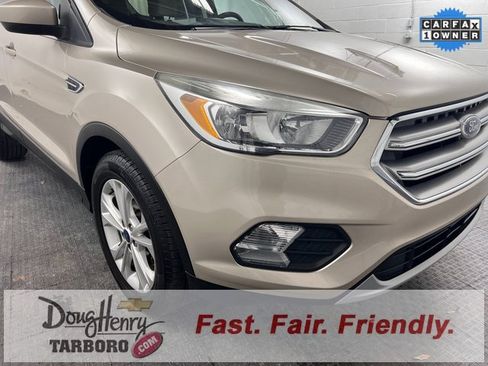 Used 2017 Ford Escape SE image 9