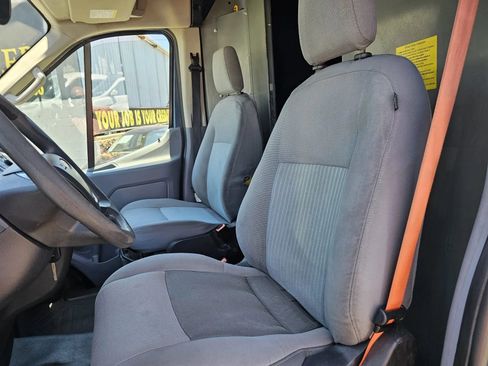 Used 2019 Ford Transit 250 148 High Roof Extended RWD image 10
