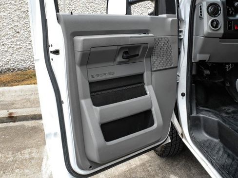 Used 2019 Ford E-350 and Econoline 350 Super Duty w/ Power Windows & Locks Group RWD image 33