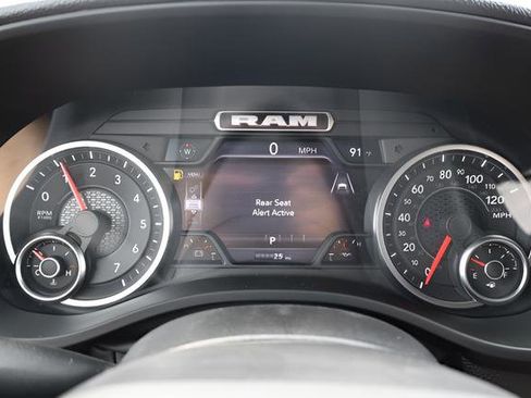 New 2026 RAM 1500 Express AWD/4WD image 18