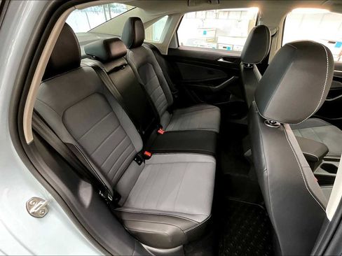 New 2025 Volkswagen Jetta SE image 24