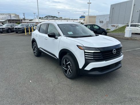 New 2026 Nissan Kicks SV image 2