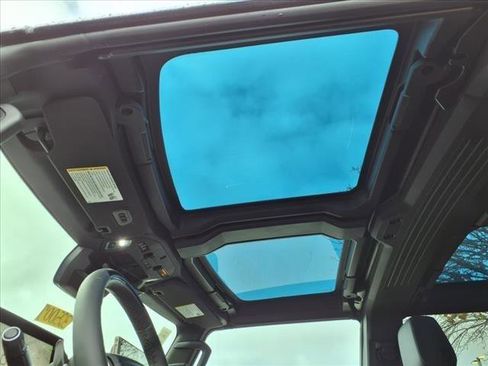 New 2025 GMC Hummer EV 2X image 5