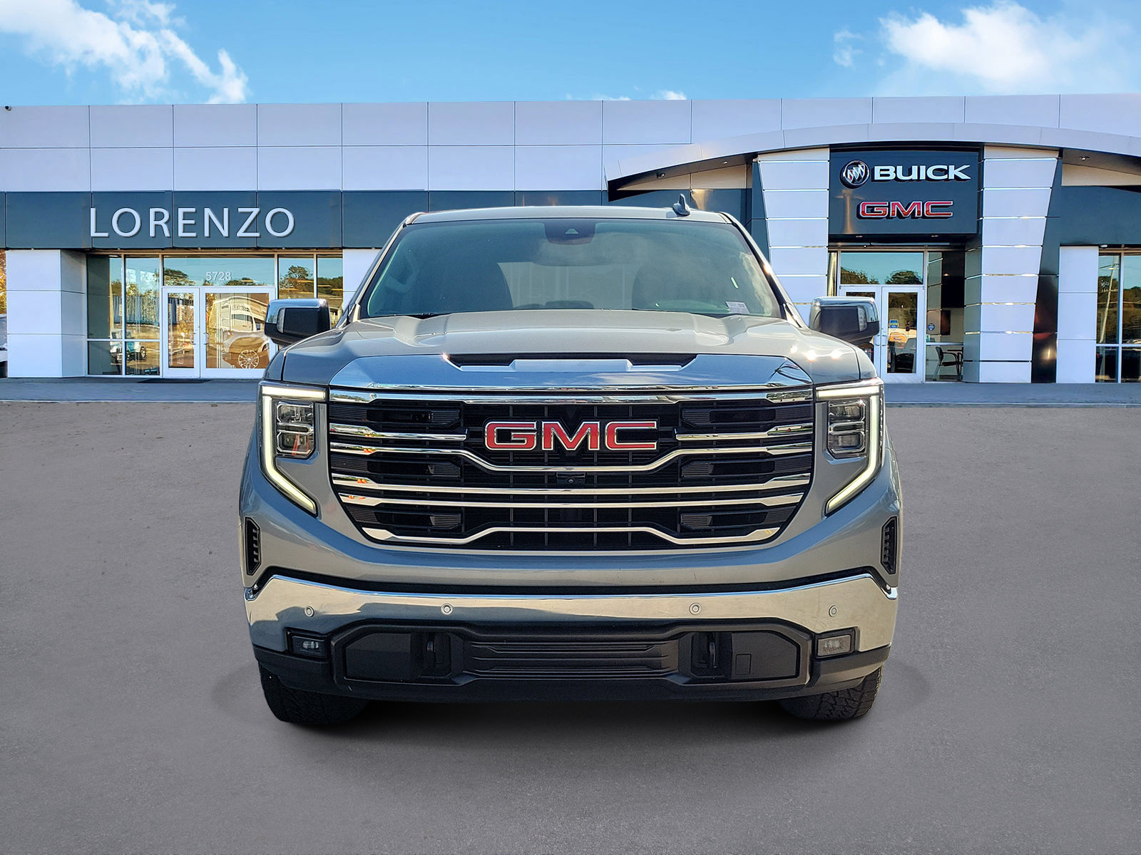 Used 2024 GMC Sierra 1500 SLT w/ SLT Premium Plus Package AWD/4WD image 2