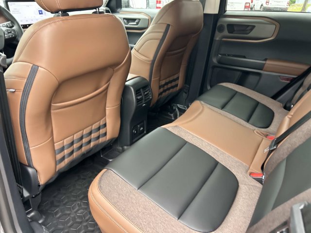 New 2026 Ford Bronco Sport Outer Banks w/ Sasquatch Outer Banks Package AWD/4WD image 18