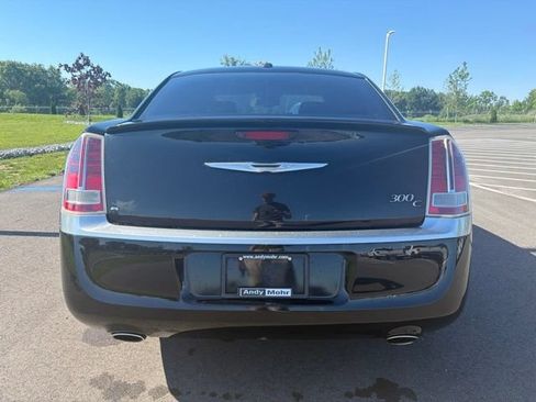 Used 2012 Chrysler 300 C Luxury Series w/ 19-Premium Speaker Group RWD image 8