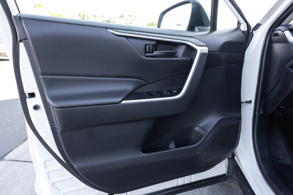 Certified 2021 Toyota RAV4 LE FWD image 13