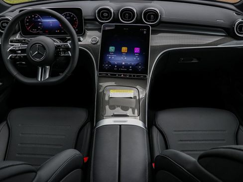 Used 2025 Mercedes-Benz C 300 4MATIC Sedan image 10
