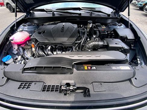 Used 2025 Hyundai Sonata SE FWD image 11