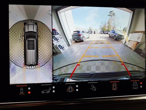 Used 2024 GMC Yukon XL Denali w/ Denali Reserve Package image 10