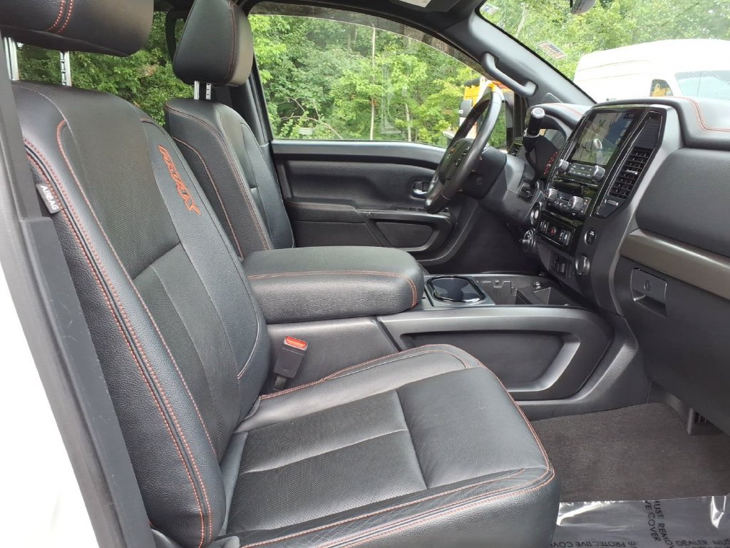 Used 2021 Nissan Titan PRO-4X w/ Pro-4x Convenience Package AWD/4WD image 15