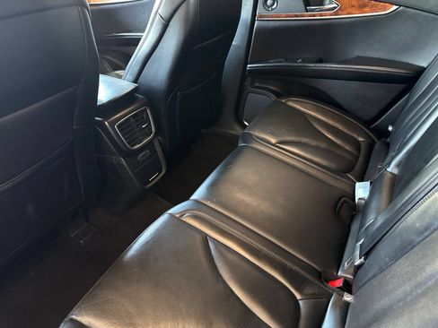 Used 2019 Lincoln Nautilus Reserve AWD/4WD image 12