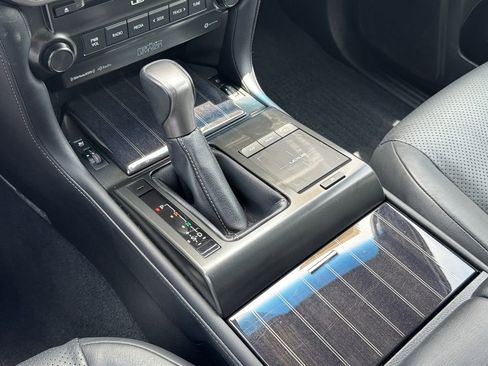 Used 2023 Lexus GX 460 Luxury w/ Sport Design Package AWD/4WD image 17