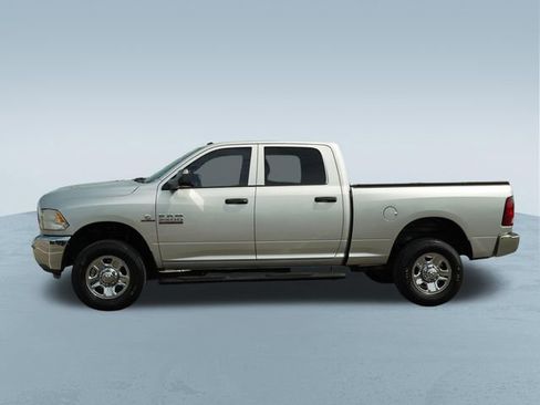 Used 2015 RAM 2500 Tradesman w/ Chrome Appearance Group AWD/4WD image 4