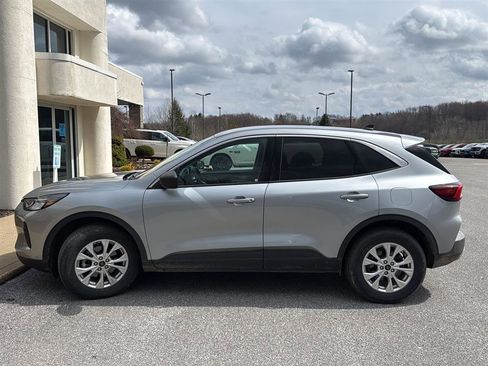 Used 2023 Ford Escape Active image 4