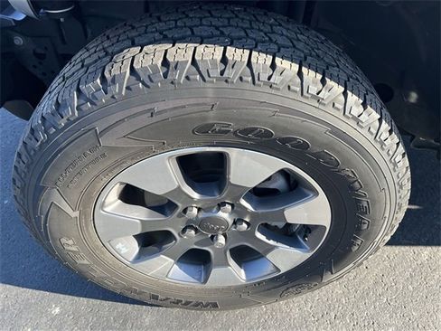 Used 2022 Jeep Wrangler Unlimited Sahara image 16