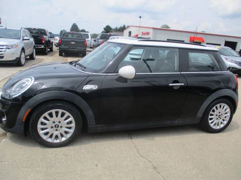 Used 2016 MINI Cooper S FWD image 2