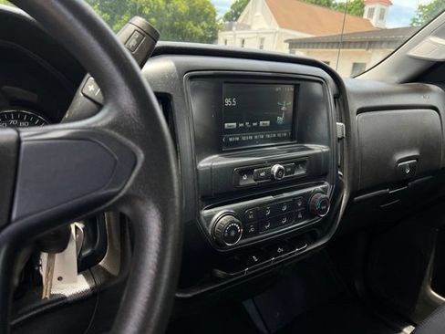 Used 2018 GMC Sierra 1500 2WD Regular Cab image 19
