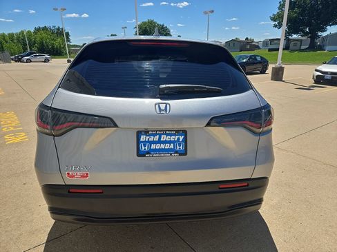 Used 2025 Honda HR-V LX image 7