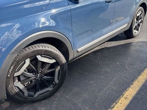 Used 2023 Kia Telluride S w/ S Sunroof Package image 4