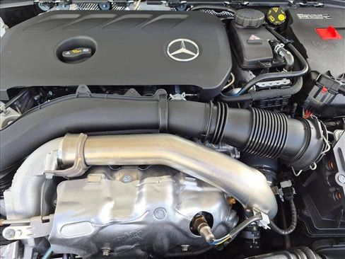 Used 2026 Mercedes-Benz GLB 250 image 21