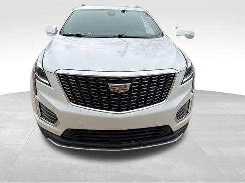 Certified 2025 Cadillac XT5 Premium Luxury image 2