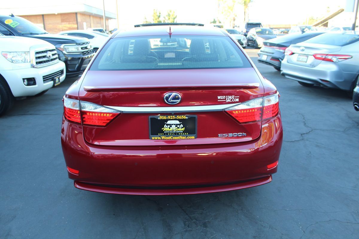 Used 2015 Lexus ES 300h w/ Navigation System Package FWD image 6