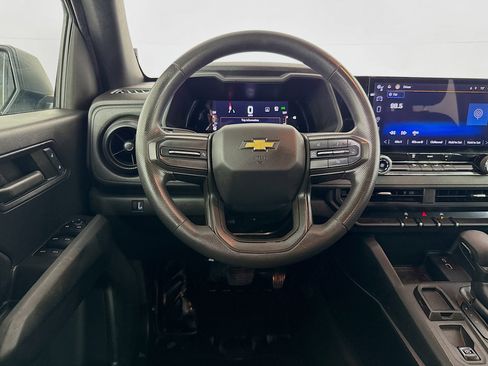 Used 2023 Chevrolet Colorado W/T image 16