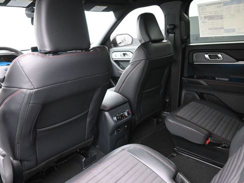 New 2026 Ford Explorer ST-Line w/ ST-Line Street Pack image 2