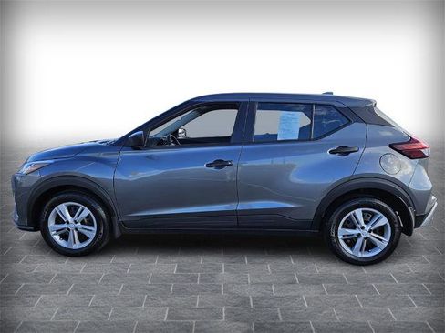 Certified 2025 Nissan Kicks Play S image 4