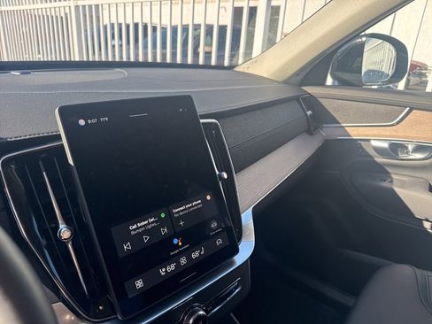 Used 2025 Volvo XC90 B5 Core w/ Climate Package image 7