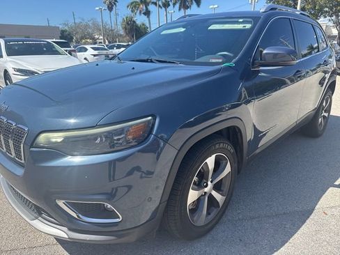 Used 2021 Jeep Cherokee Limited image 10