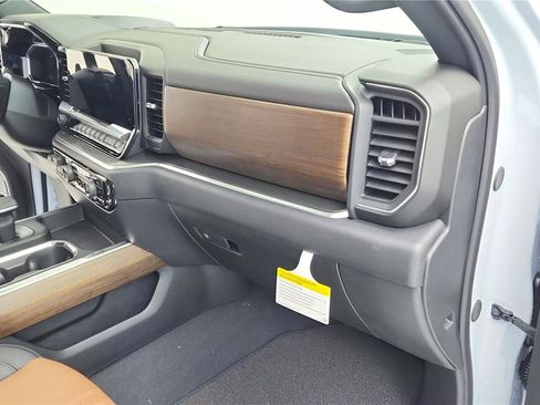 New 2026 Chevrolet Silverado 1500 High Country w/ Technology Package AWD/4WD image 25