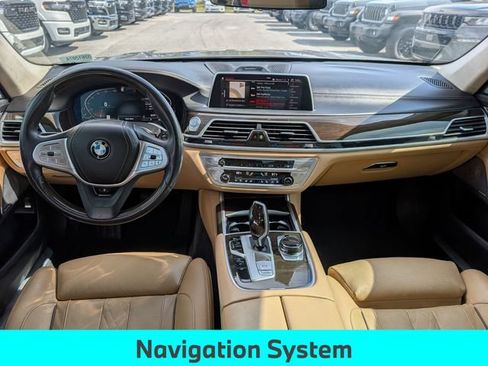 Used 2021 BMW 750i xDrive w/ Executive Package AWD/4WD image 27