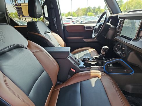 Used 2023 Ford Bronco Outer Banks AWD/4WD image 10