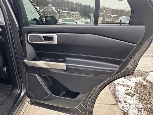 Used 2020 Ford Explorer XLT w/ Equipment Group 202A image 34