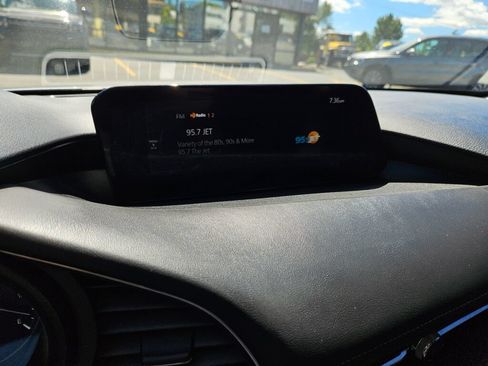 Used 2019 MAZDA MAZDA3 Sedan FWD image 22