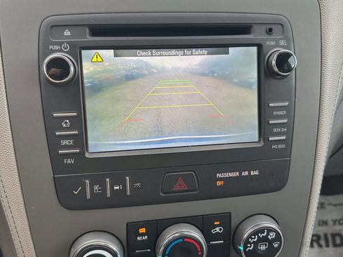 Used 2013 Chevrolet Traverse LS FWD image 16