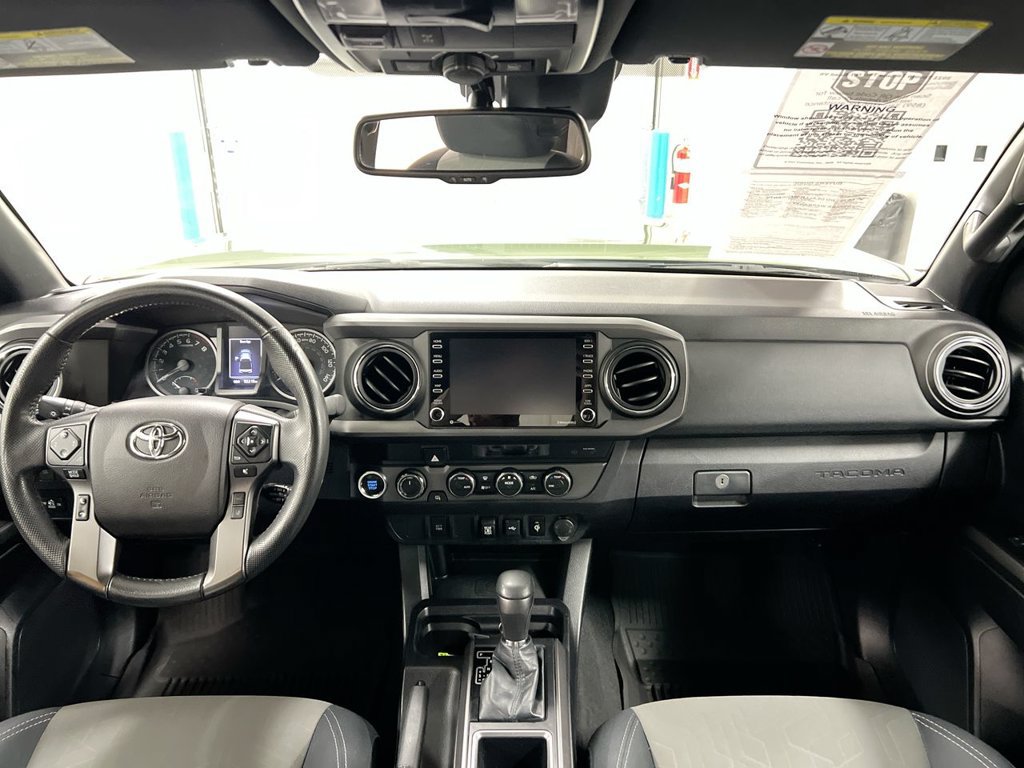 Used 2021 Toyota Tacoma TRD Off-Road AWD/4WD image 10