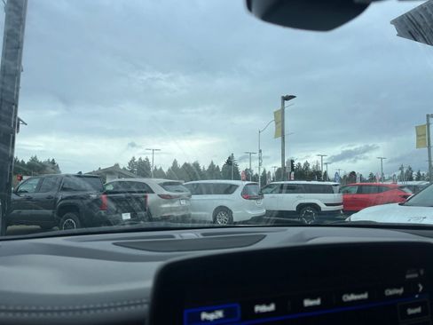 Used 2025 Chevrolet Blazer LT image 17