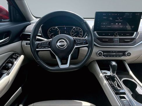 Used 2024 Nissan Altima 2.5 SL AWD/4WD image 5