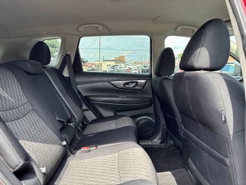 Used 2018 Nissan Rogue SV AWD/4WD image 25