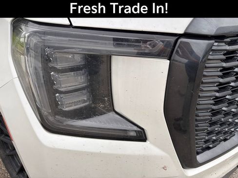 Used 2023 GMC Yukon XL Denali Ultimate AWD/4WD image 5