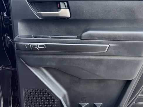 Used 2025 Toyota Tacoma SR5 image 34