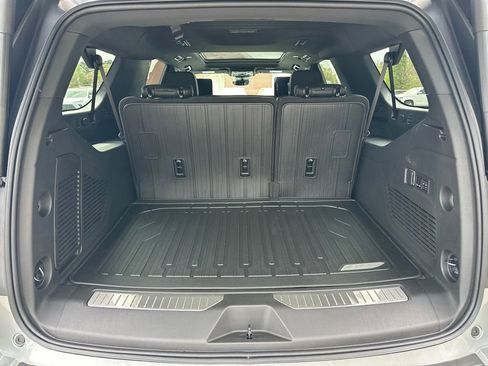 New 2026 GMC Yukon XL Denali w/ Denali Reserve Package image 19